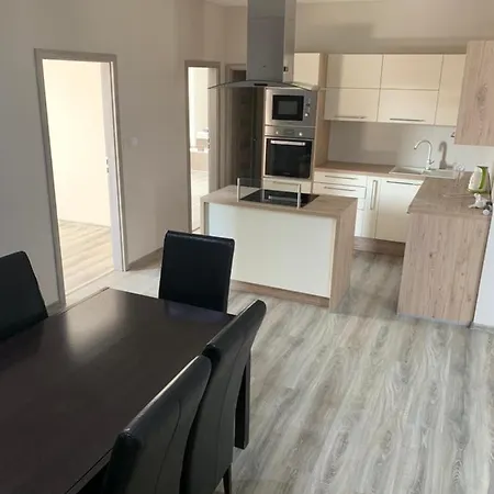 Apartman V Centre Mesta Διαμέρισμα *